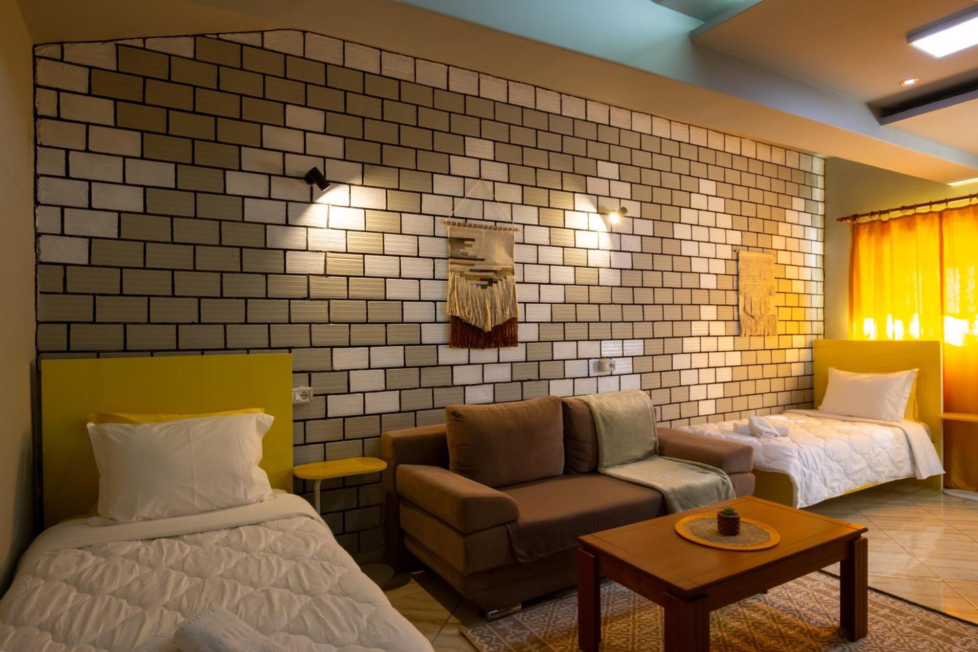Jonian Boutique Hotel Sarandë エクステリア 写真