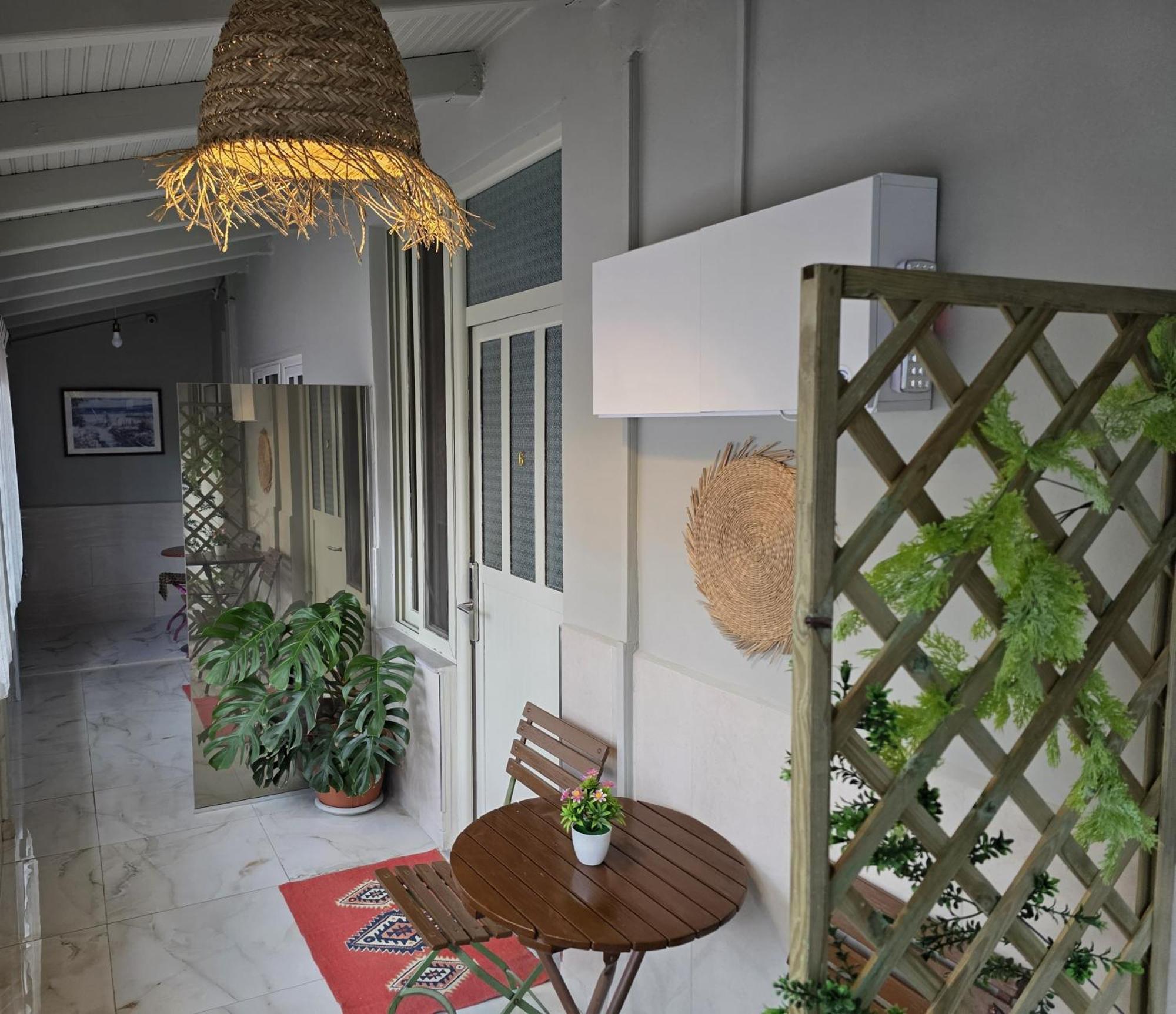 Jonian Boutique Hotel Sarandë エクステリア 写真