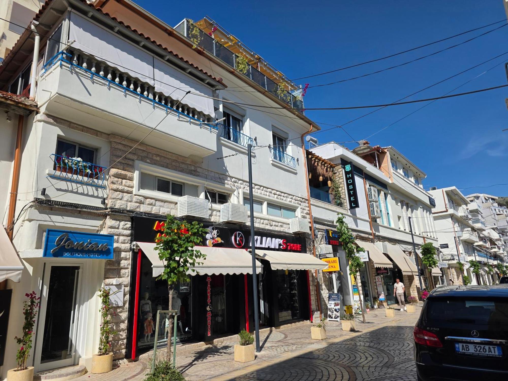 Jonian Boutique Hotel Sarandë エクステリア 写真